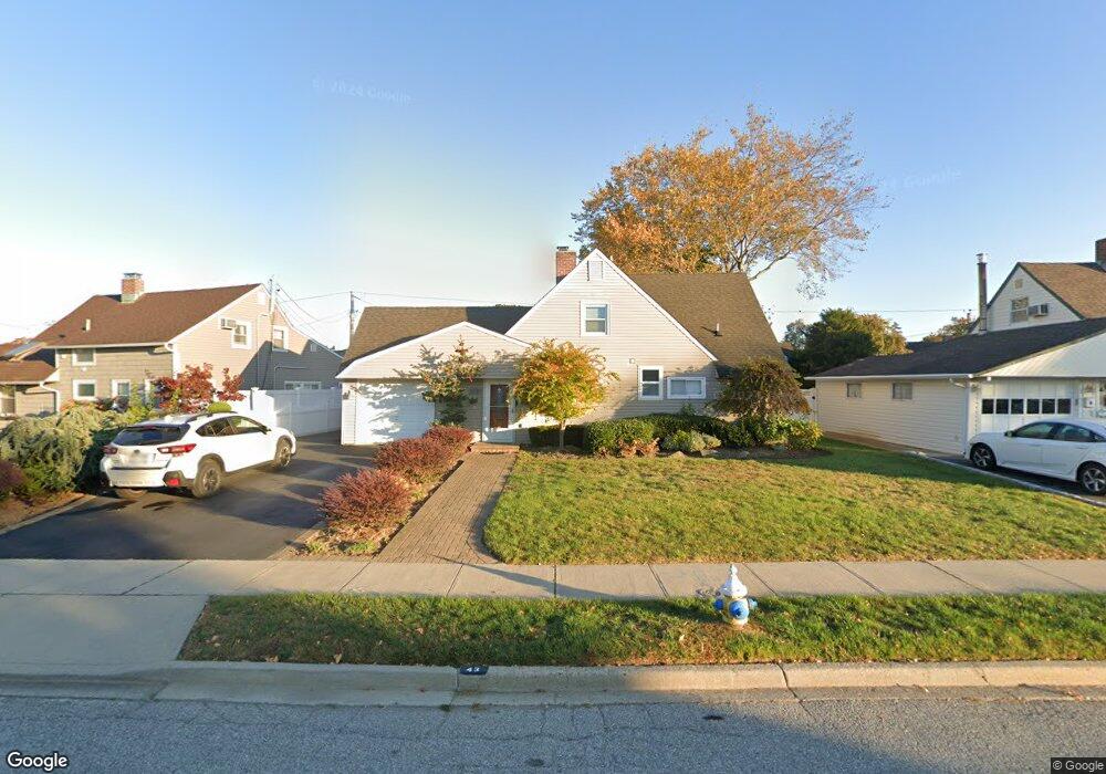 43 Grey Ln, Levittown, NY 11756 - photo 1