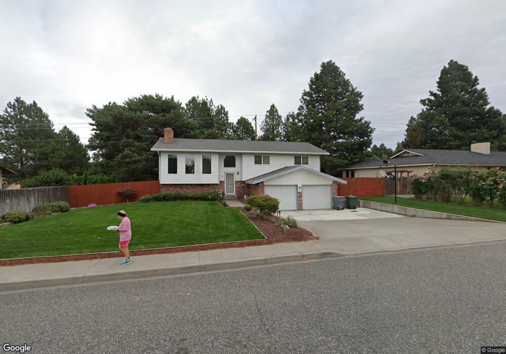 1906 Orchard Way, Richland, WA 99352 - photo 1