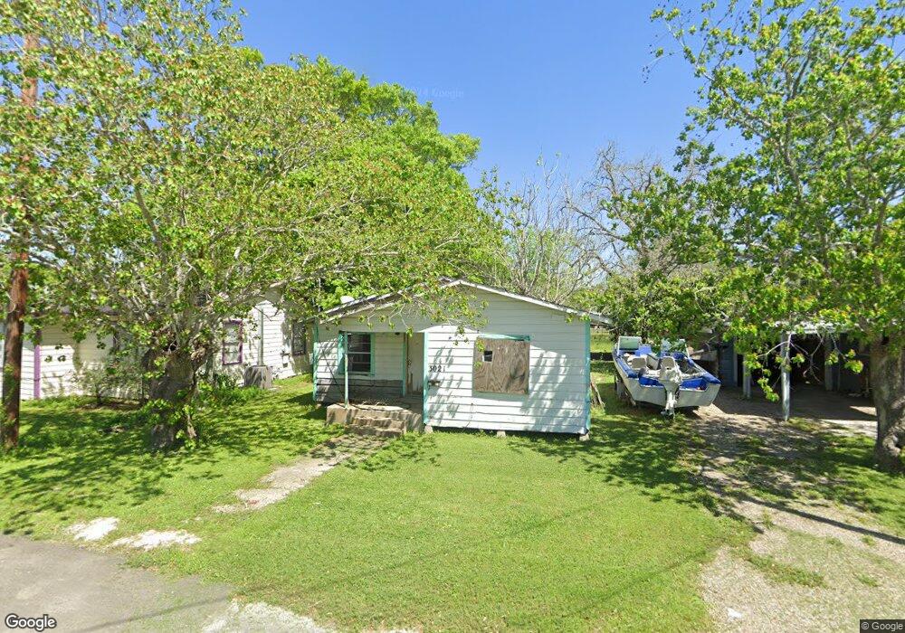 3021 Avenue A, Bay City, TX 77414 - photo 1