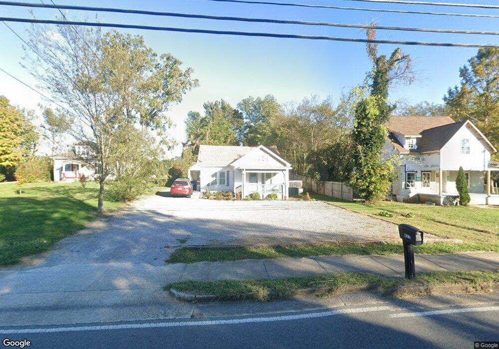 823 S Cannon Blvd, Shelbyville, TN 37160 - photo 1