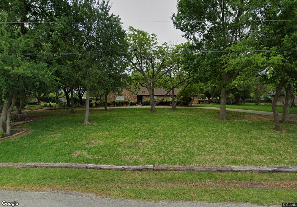 2107 W Baldridge St, Ennis, TX 75119 - photo 1