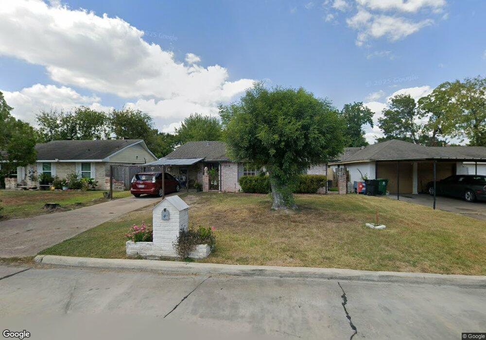 6314 Maple Hill Dr, Houston, TX 77088 - photo 1