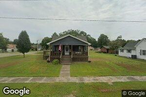 602 S Elm St, Sesser, IL 62884
