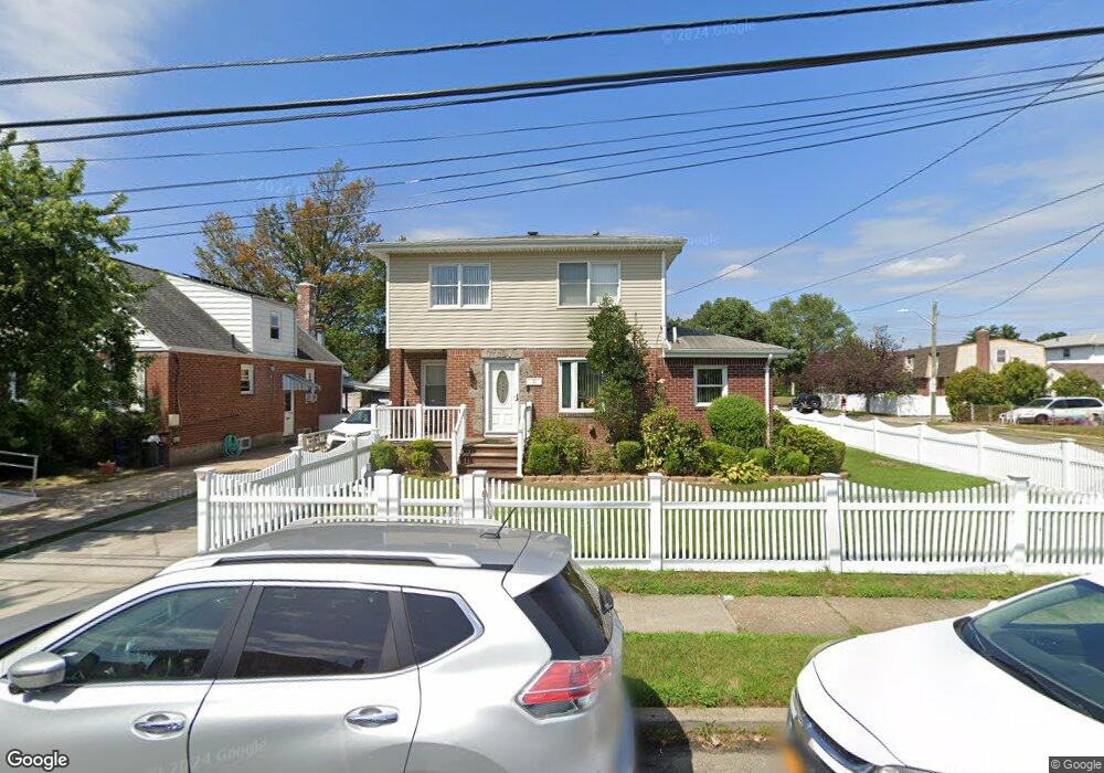 31 Carl Ave, Franklin Square, NY 11010 - photo 1