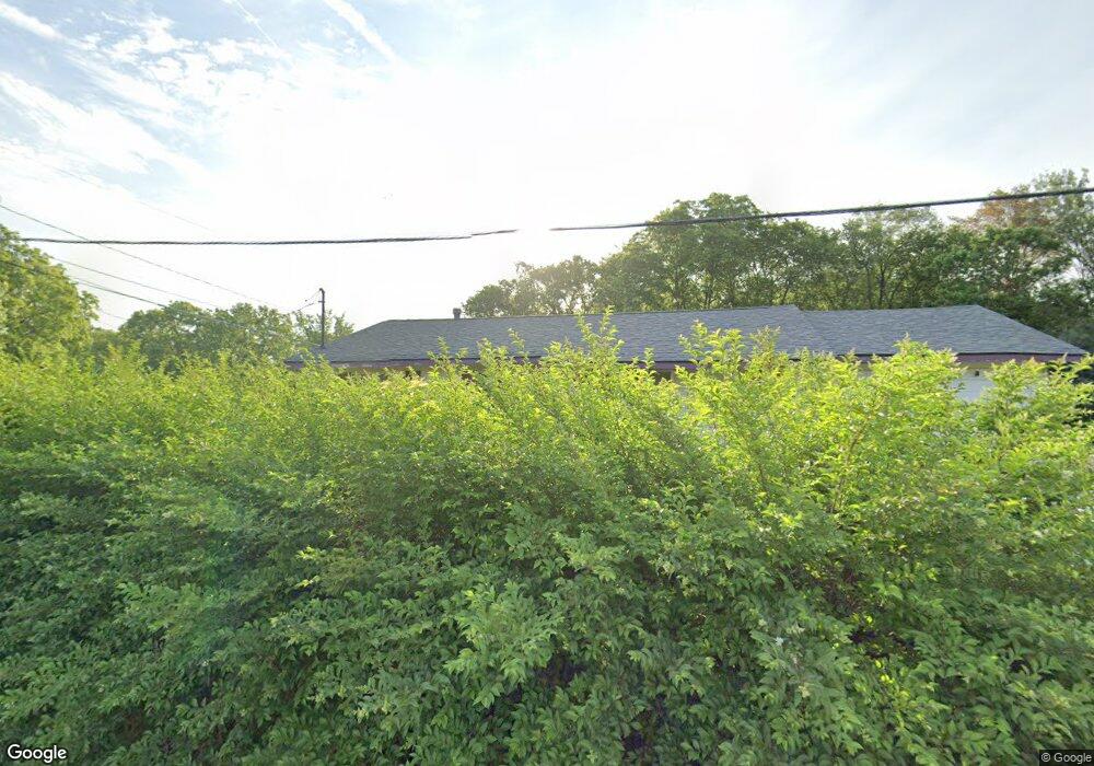 1006 E Carpenter Rd, Flint, MI 48505 - photo 1