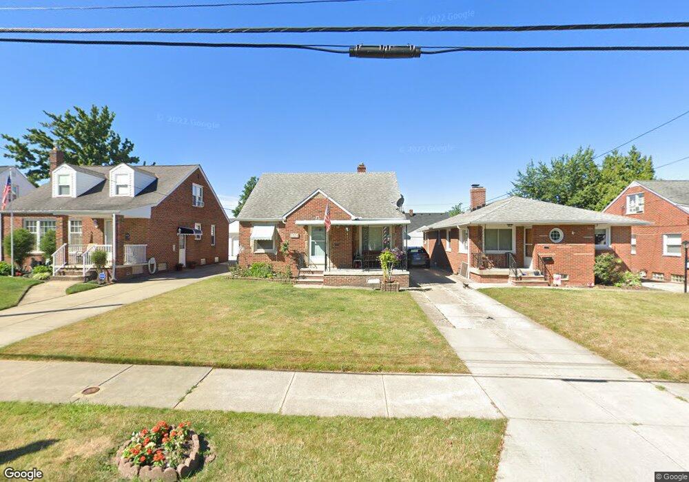 1524 E 294th St, Wickliffe, OH 44092 - photo 1