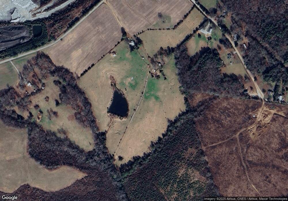 1708 Skyline Rd, South Hill, VA 23970 - photo 1