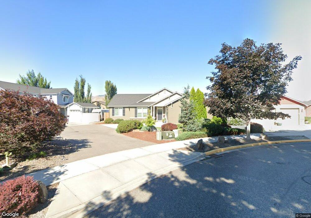 1351 Boulder Loop, East Wenatchee, WA 98802 - photo 1