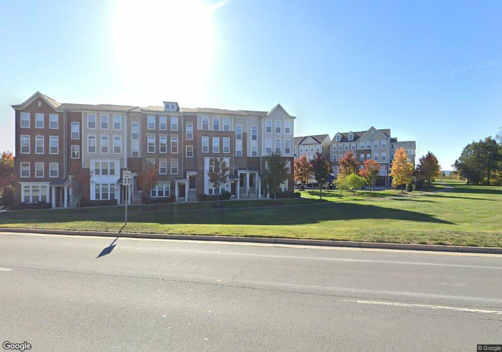 43516 Stonecliff Terrace unit 1B1, Chantilly, VA 20152 - photo 1