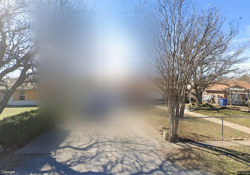 708 NW Locust Ave, Cache, OK 73527 - photo 1