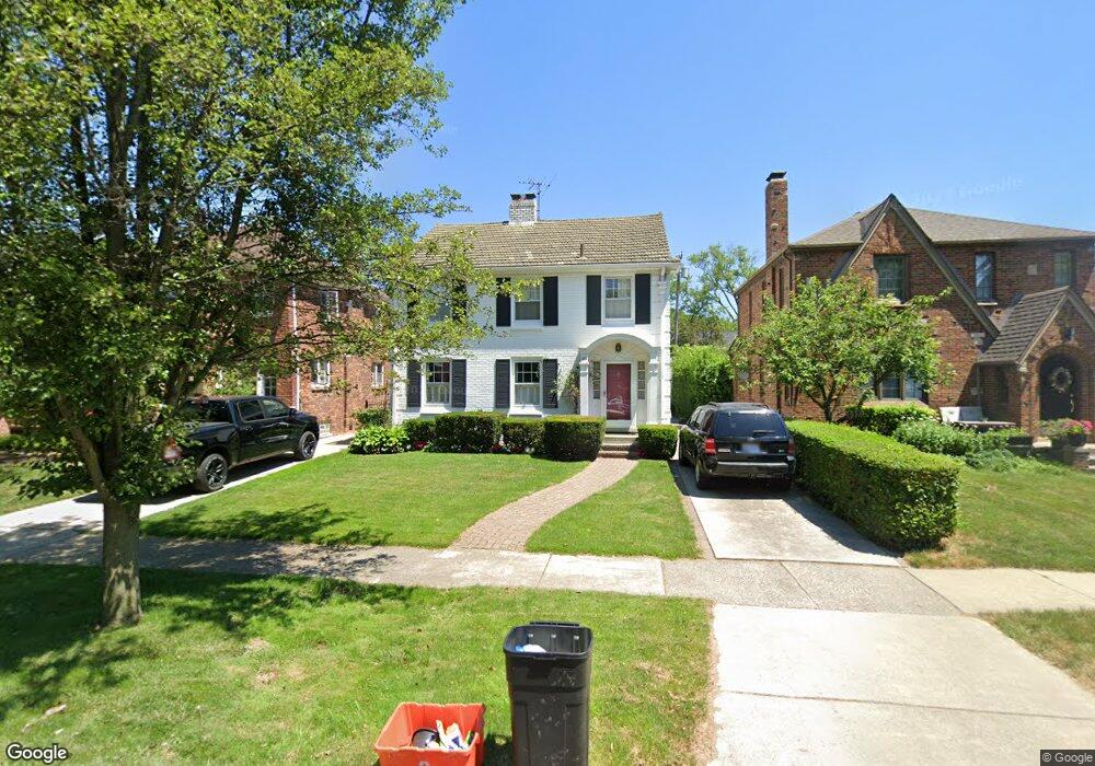 324 Moran Rd, Grosse Pointe Farms, MI 48236 - photo 1