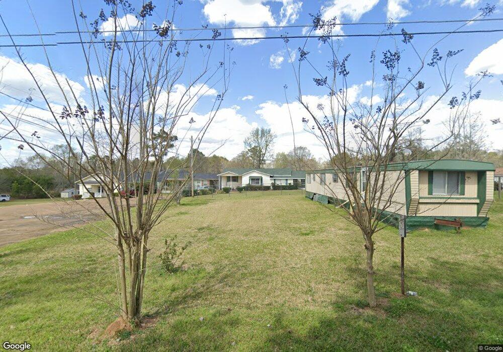 1031 Dillon Rd, McComb, MS 39648 - photo 1