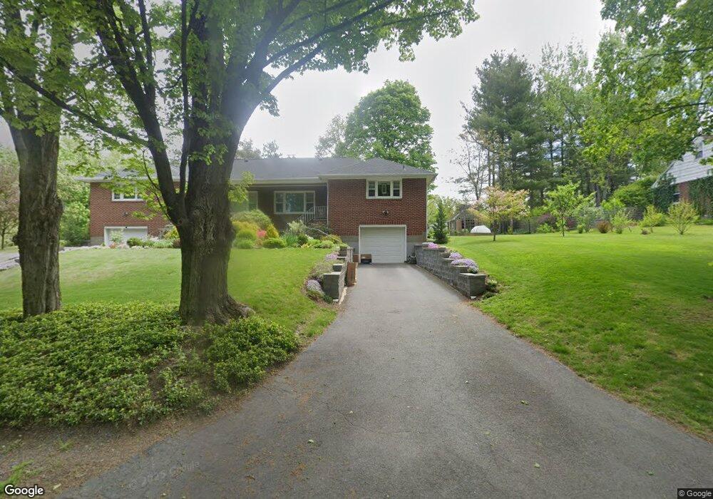 6 Sitzmark La, North Greenbush, NY 12144 - photo 1