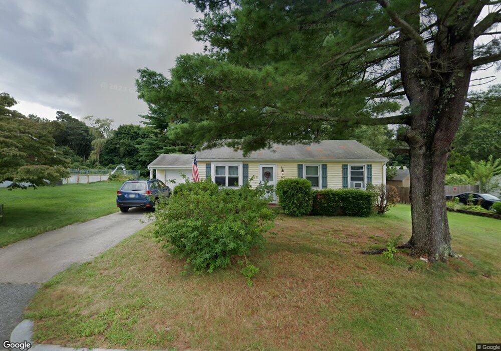61 Bayberry Rd, Woonsocket, RI 02895 - photo 1