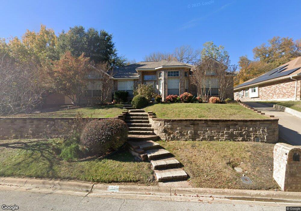 229 Bradford Dr, Hurst, TX 76053 - photo 1