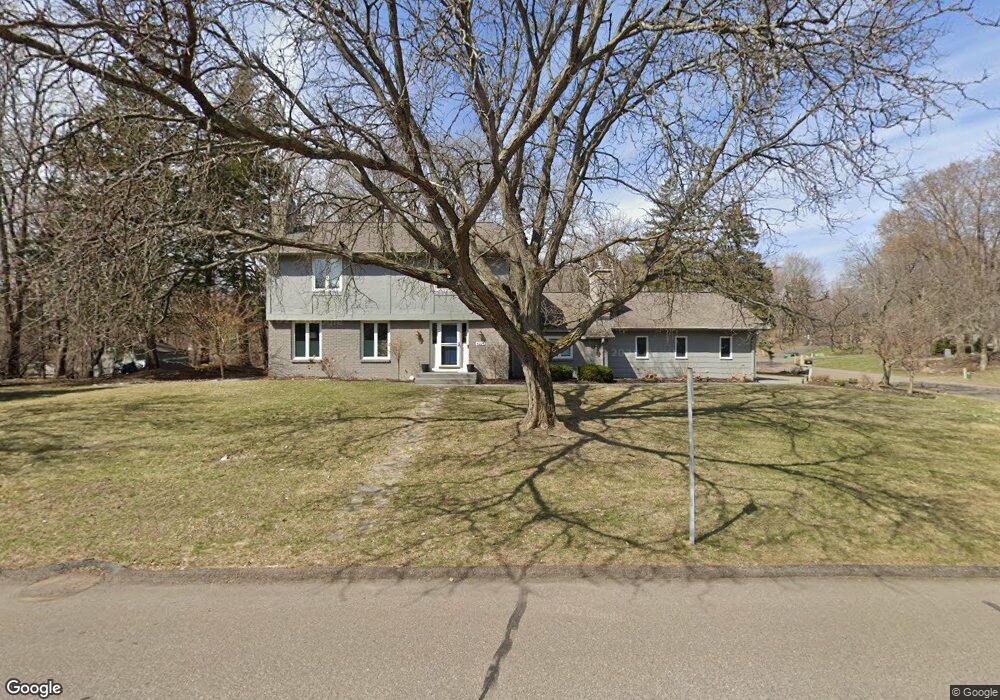 4224 Marlborough Ct, Minnetonka, MN 55345 - photo 1