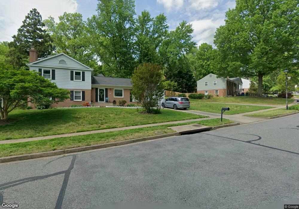 6824 Stoneybrooke Ln, Alexandria, VA 22306 - photo 1