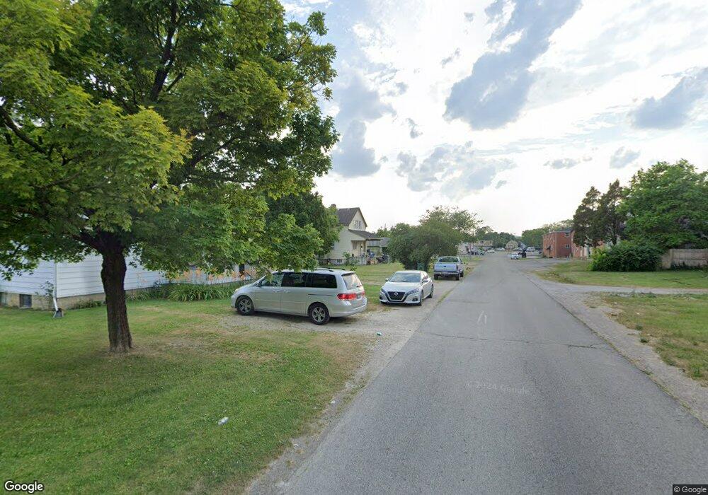 1929 Dunbar Dr, Columbus, OH 43224 - photo 1