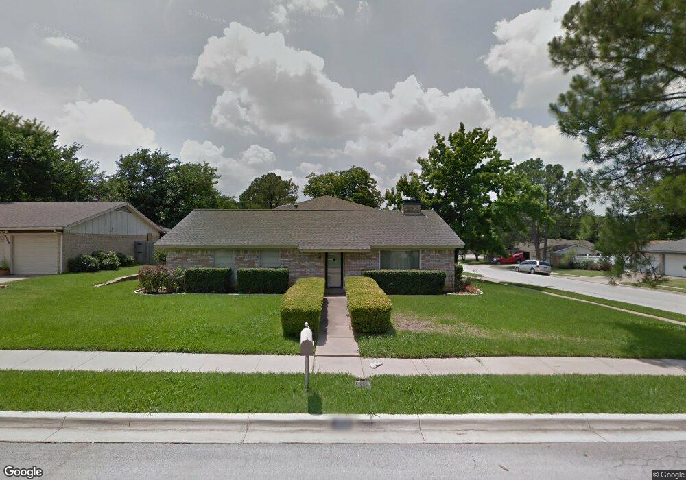 2153 Mountainview Dr, Hurst, TX 76054 - photo 1