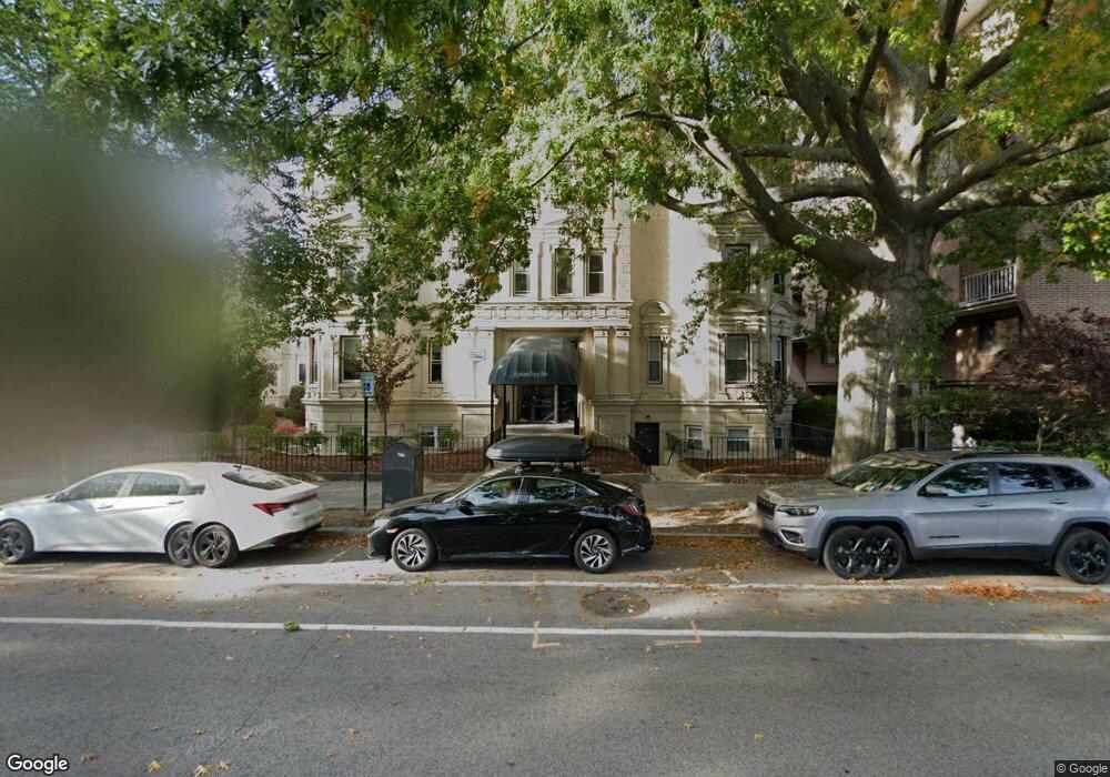 1862 Beacon St unit 2-2, Brookline, MA 02445 - photo 1