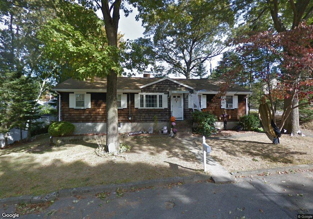 95 Apple Tree Ln, Weymouth, MA 02188 - photo 1