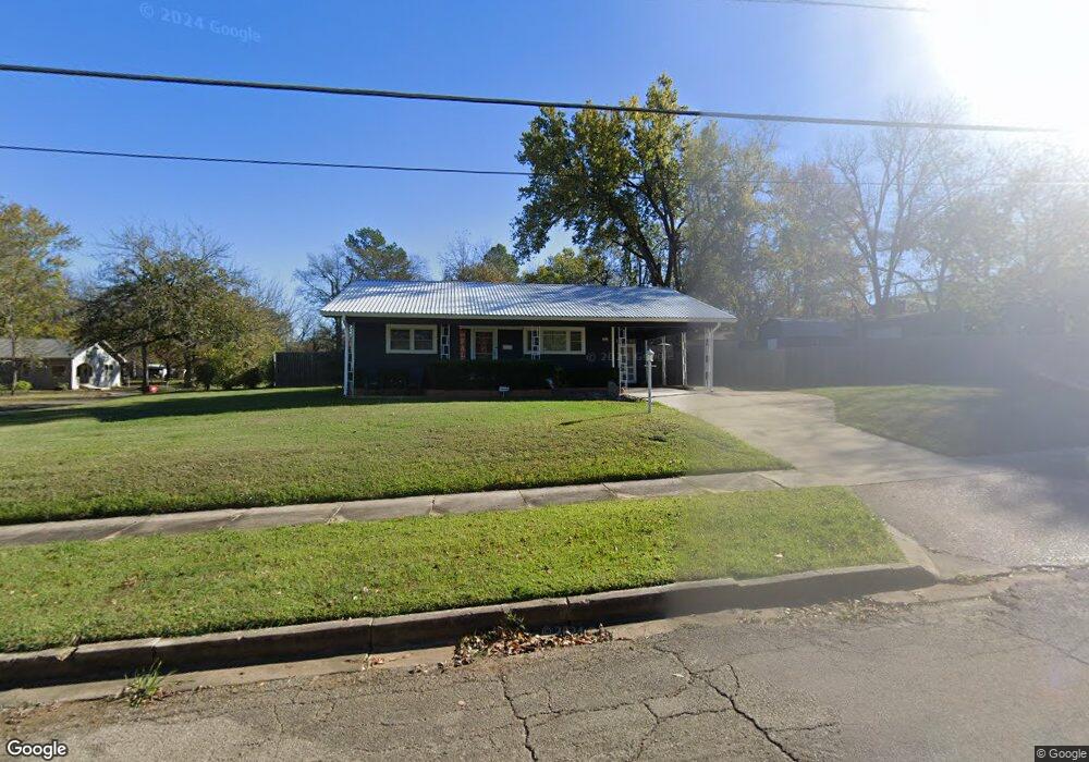 701 S 3rd St, Hugo, OK 74743 - photo 1