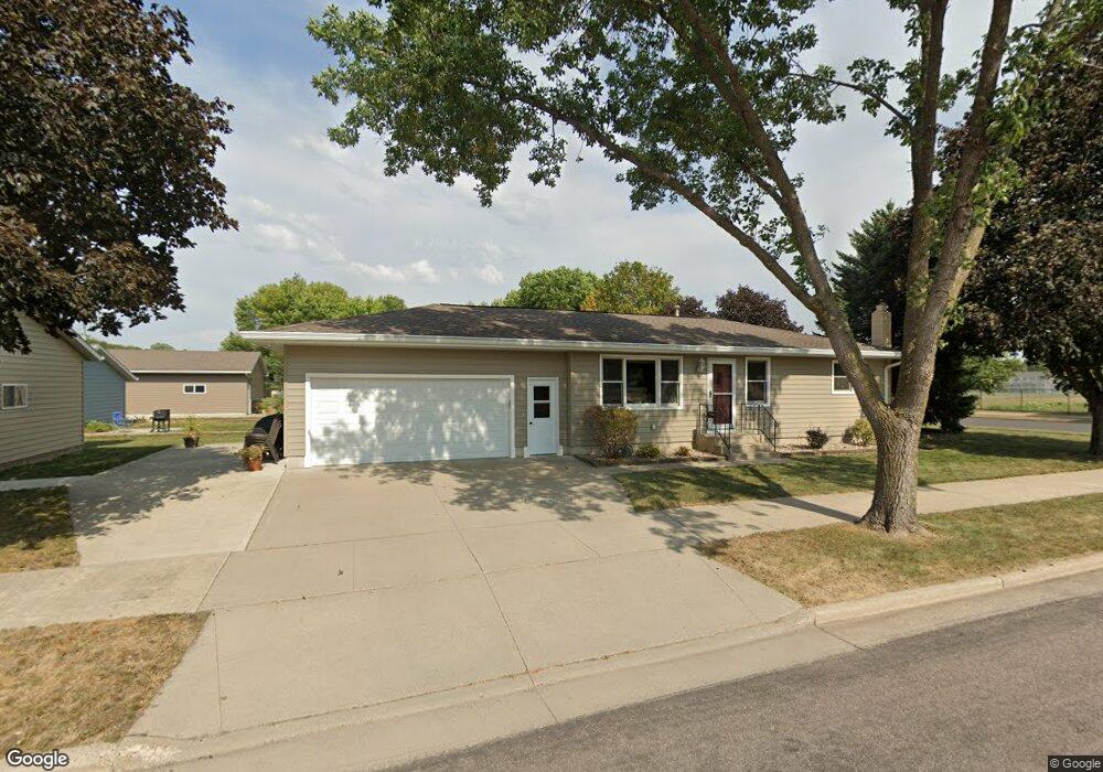 1305 N Franklin St, New Ulm, MN 56073 - photo 1