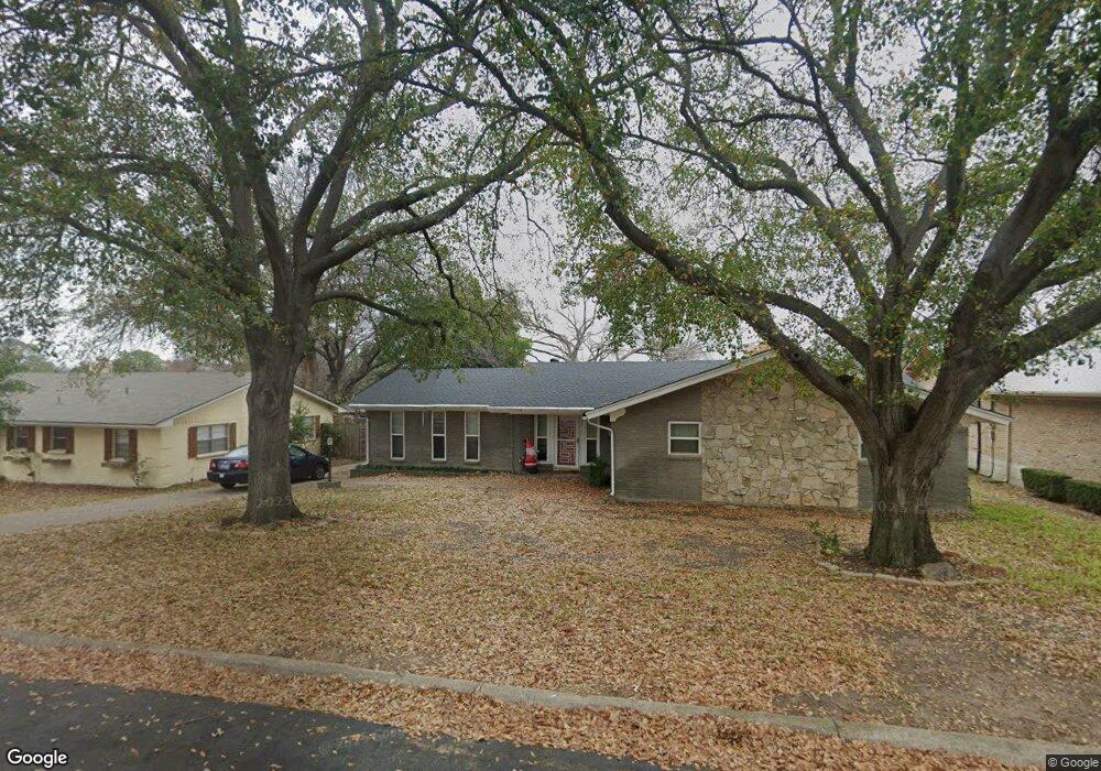 1136 Trailwood Dr, Hurst, TX 76053 - photo 1