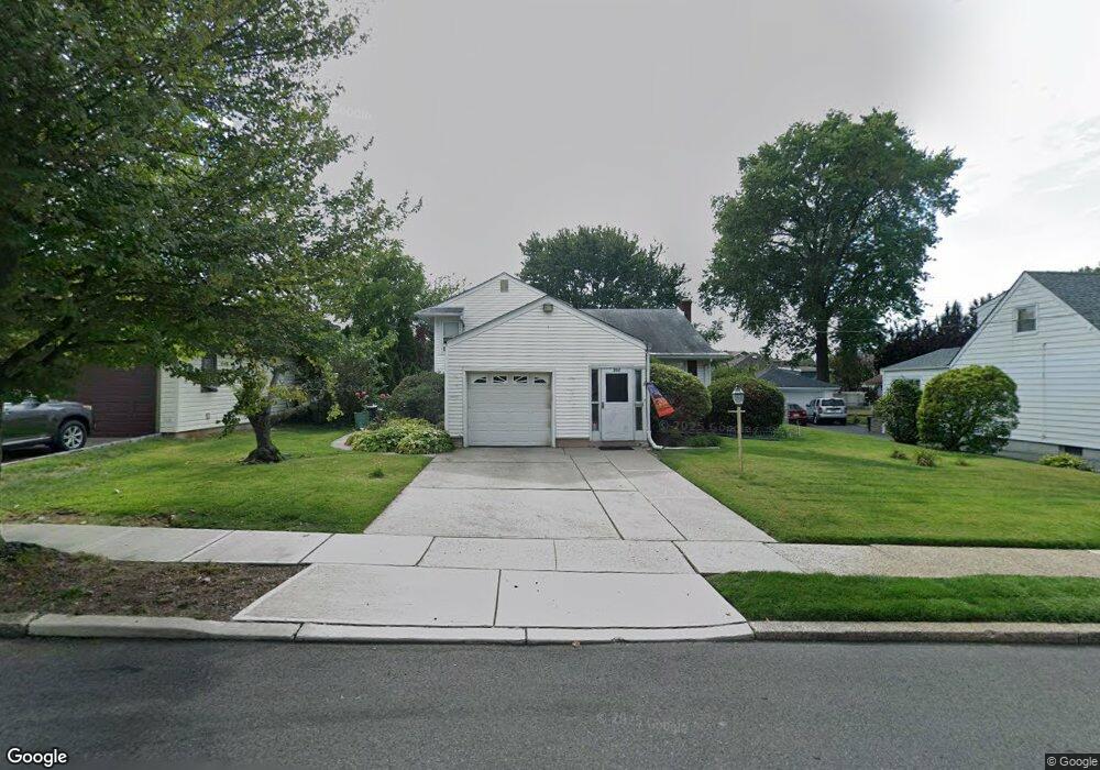 220 Longworth Ave, Hasbrouck Heights, NJ 07604 - photo 1