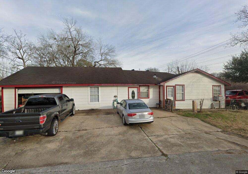 1001 Walnut Ave, Rosenberg, TX 77471 - photo 1