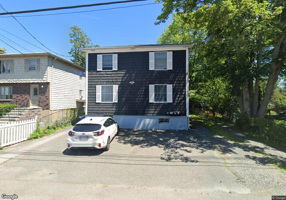 11 Vine St unit 4, Marblehead, MA 01945 - photo 1