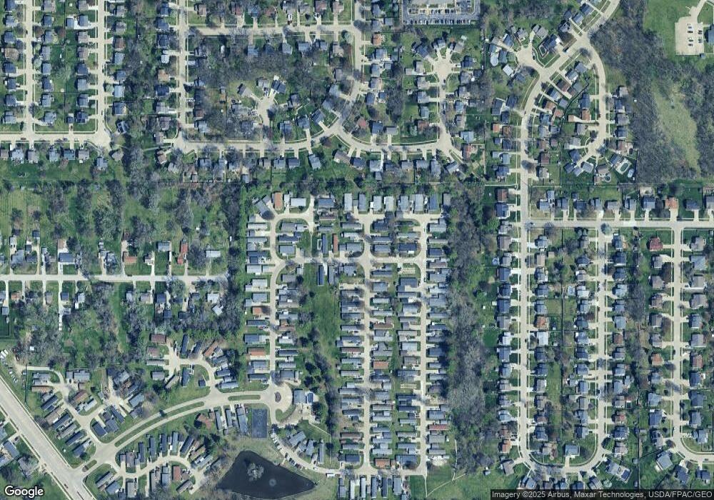 4050 Hampton Cir, Des Moines, IA 50320 - photo 1