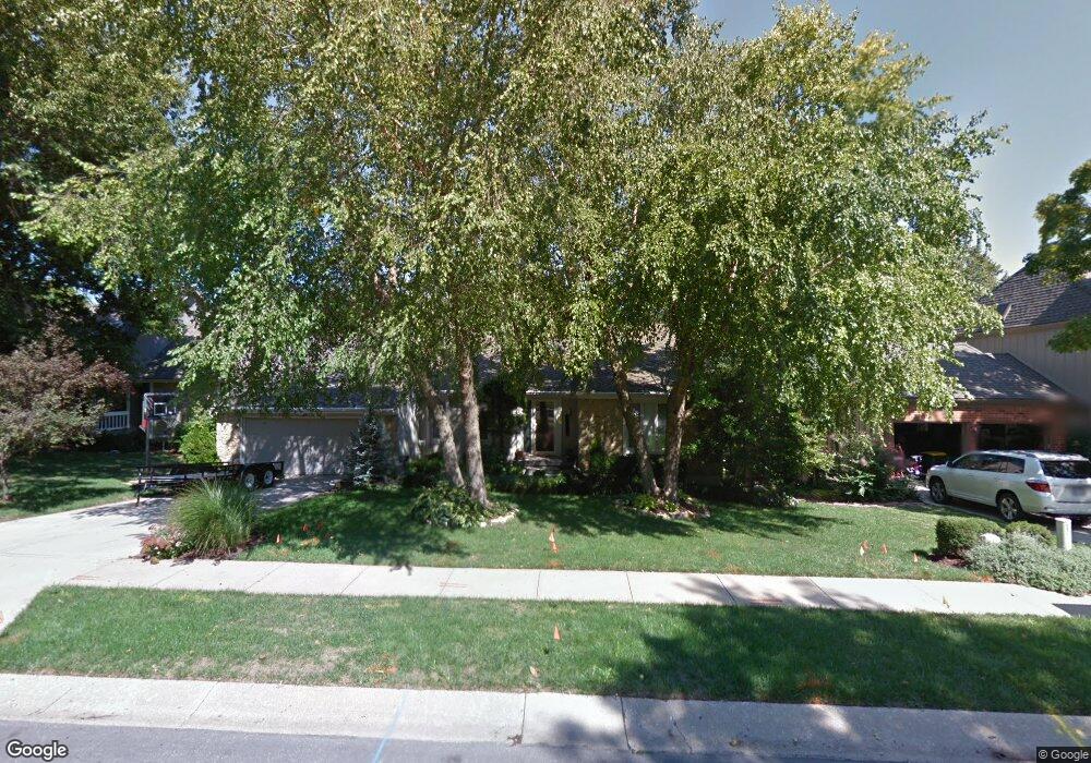 8005 Hallet St, Lenexa, KS 66215 - photo 1