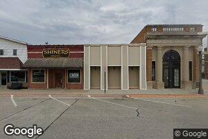 218 S Main St, Fayette, IA 52142