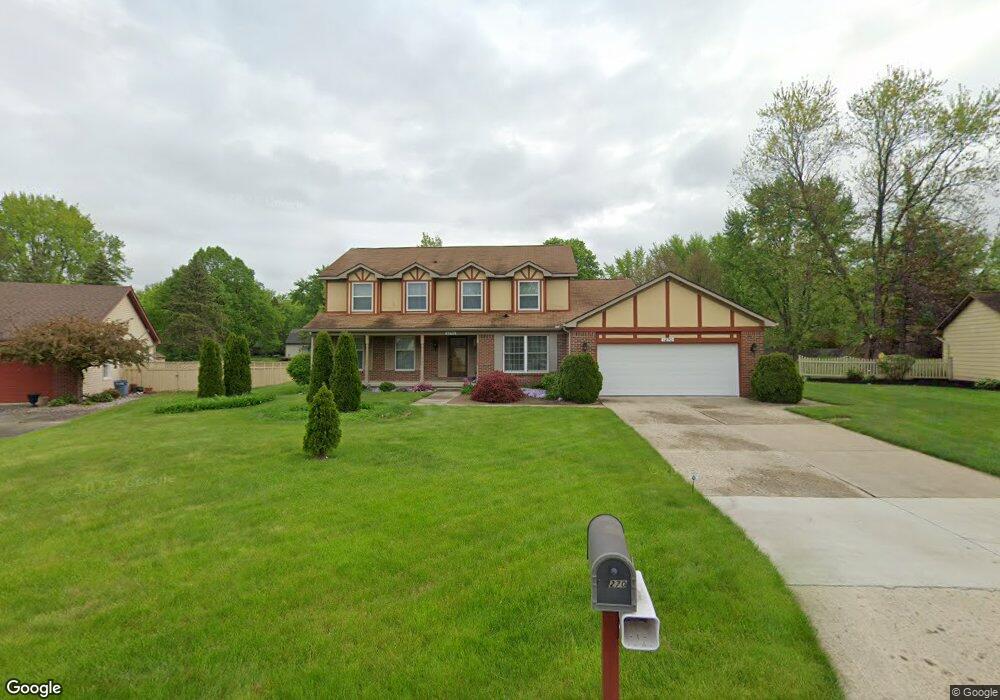 1270 Heatherwoode Rd, Flint, MI 48532 - photo 1