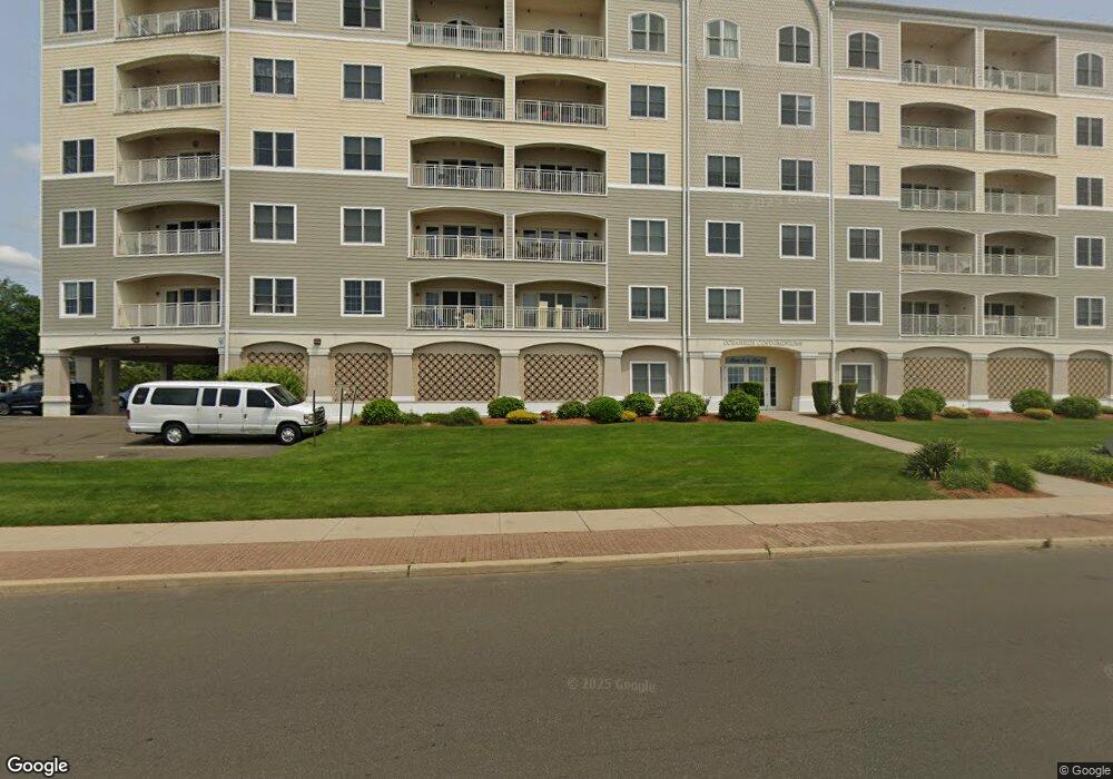 343 Beach St unit 404, West Haven, CT 06516 - photo 1