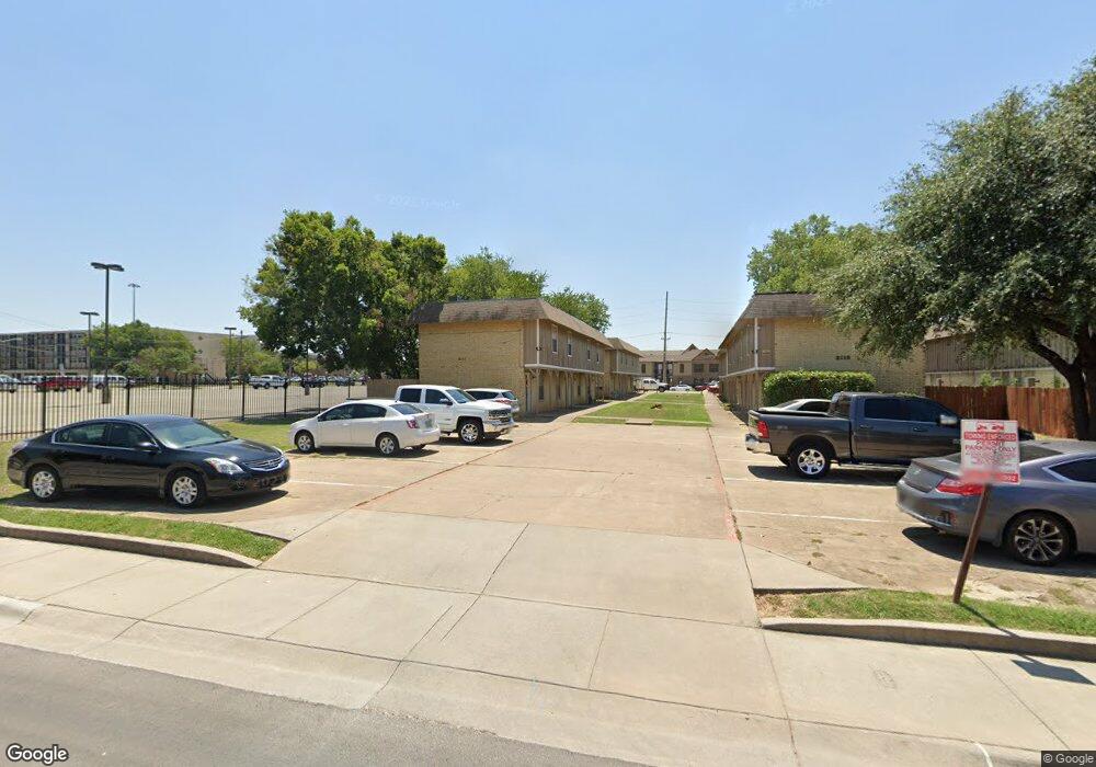 2111 W Hickory St unit 2, Denton, TX 76201 - photo 1