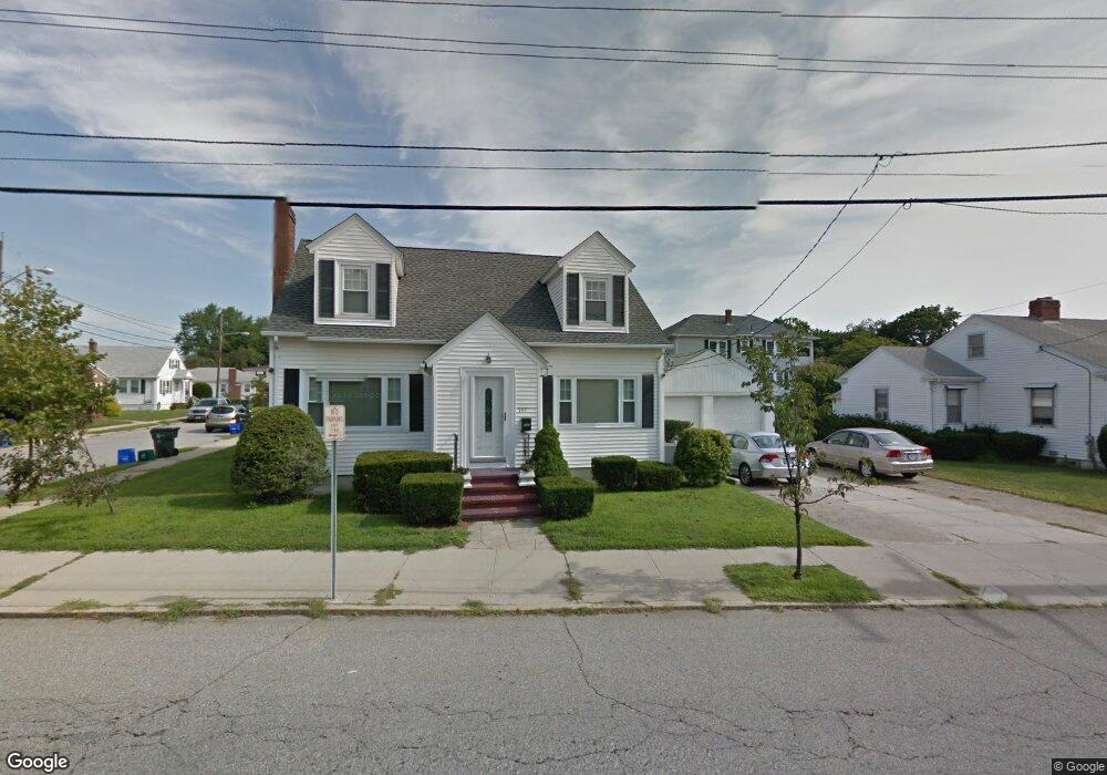 597 Admiral St, Providence, RI 02908 - photo 1