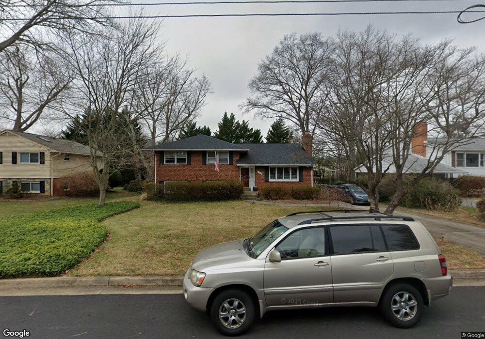 7015 Hector Rd, McLean, VA 22101 - photo 1