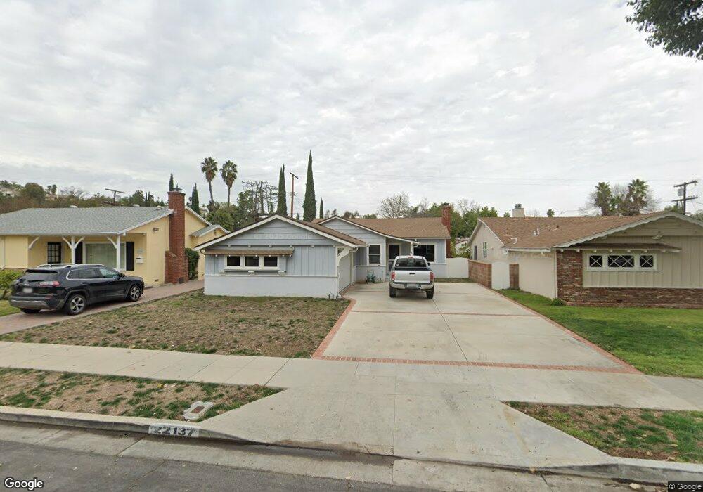 22137 Ybarra Rd, Woodland Hills, CA 91364 - photo 1