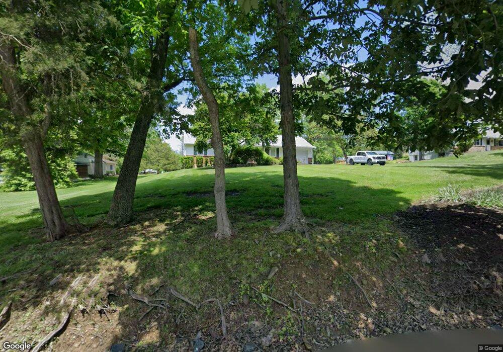 4318 E Campbell Rd, Pennsburg, PA 18073 - photo 1