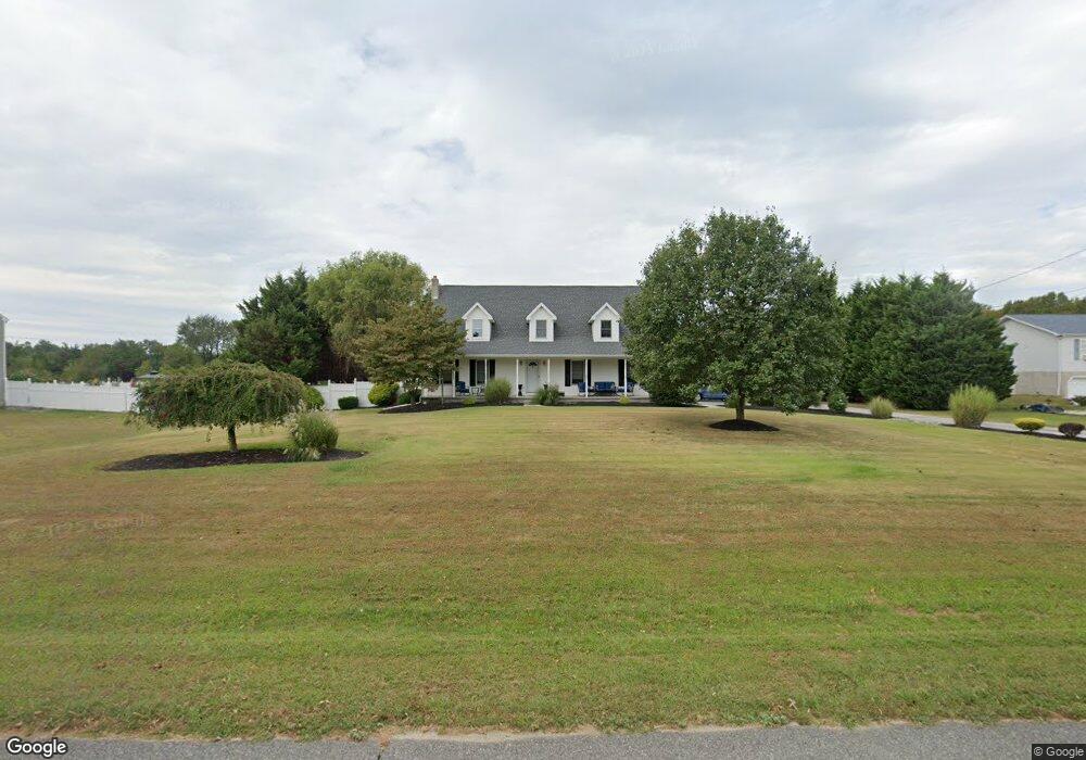 689 Woodstown Rd, Swedesboro, NJ 08085 - photo 1