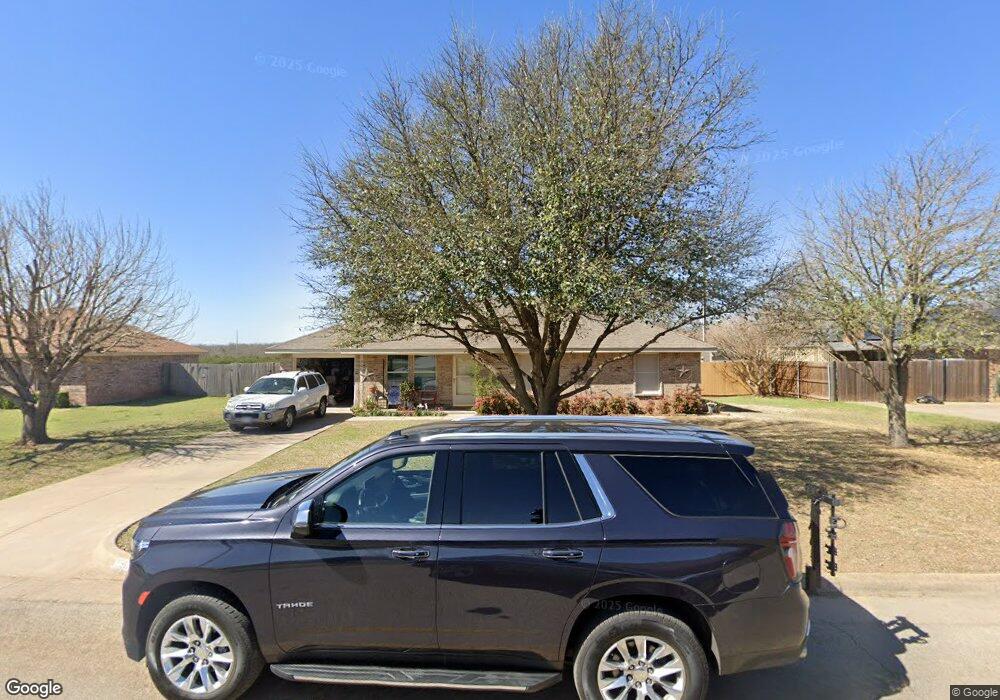 1302 Lynnwood Dr, Cleburne, TX 76033 - photo 1