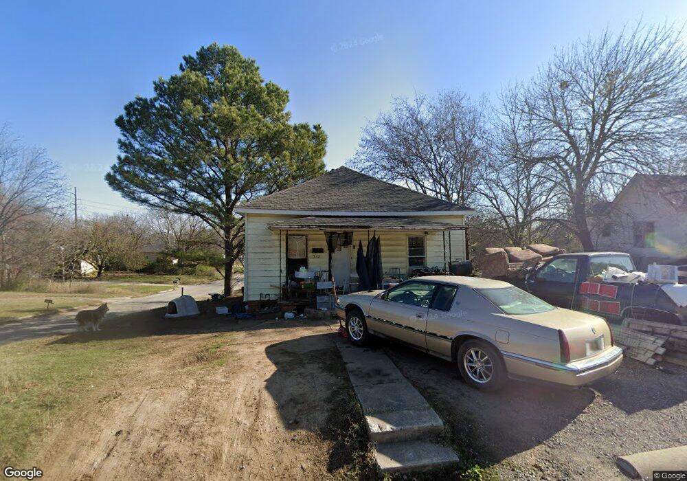 512 N 2nd St, Henryetta, OK 74437 - photo 1