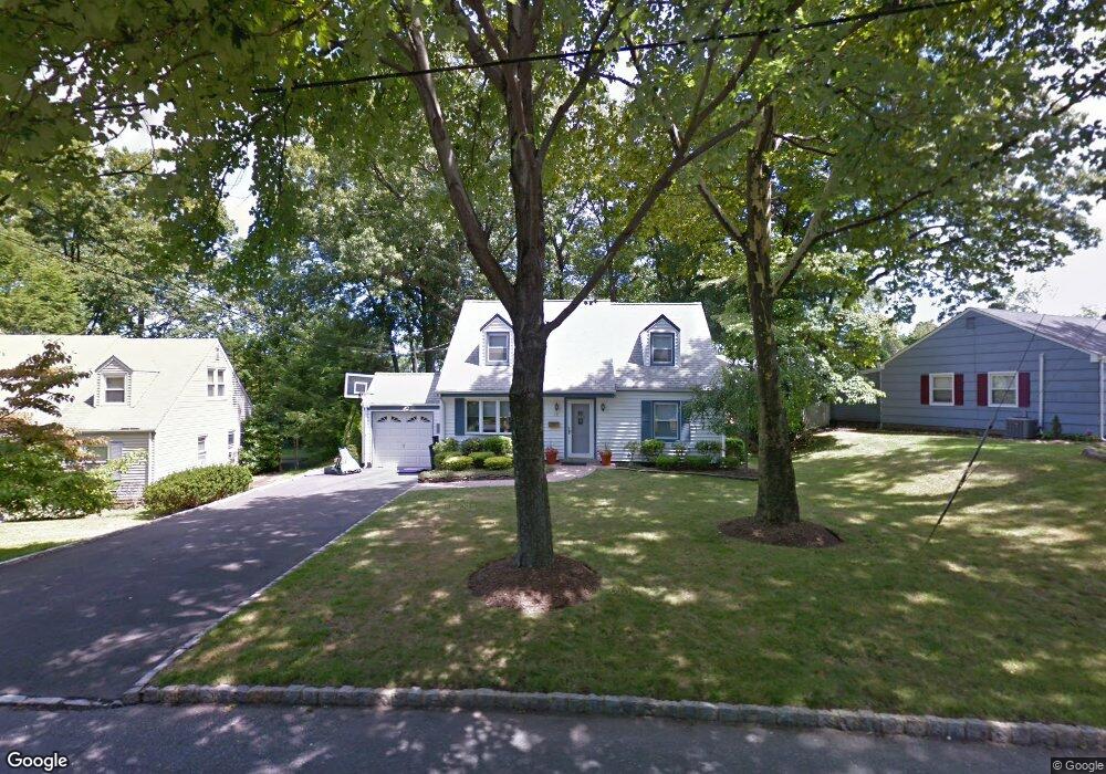 19 Fernwood Rd, Livingston, NJ 07039 - photo 1