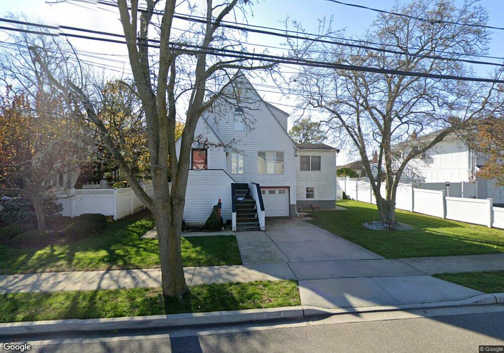 1026 Hamilton Ave, Island Park, NY 11558 - photo 1