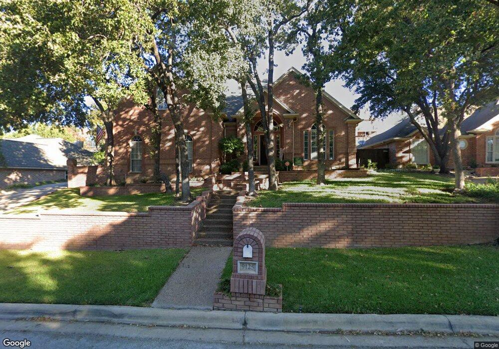 9125 High Oaks Dr, North Richland Hills, TX 76182 - photo 1