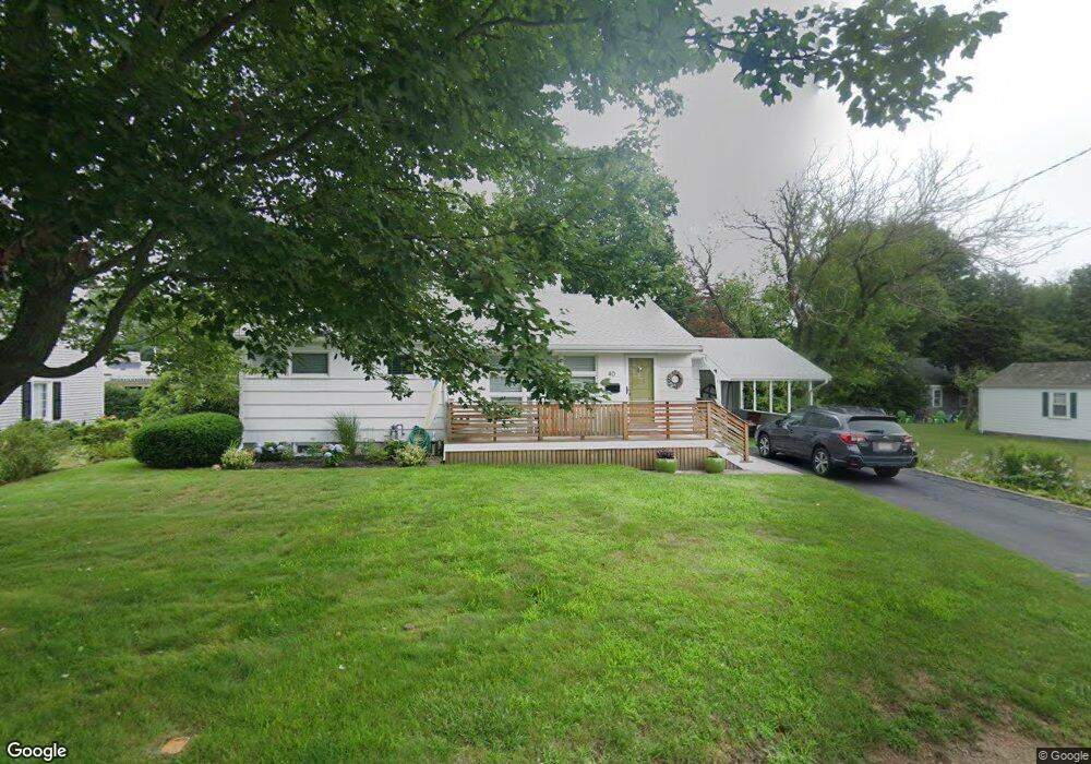 40 Brewster St, South Dartmouth, MA 02748 - photo 1