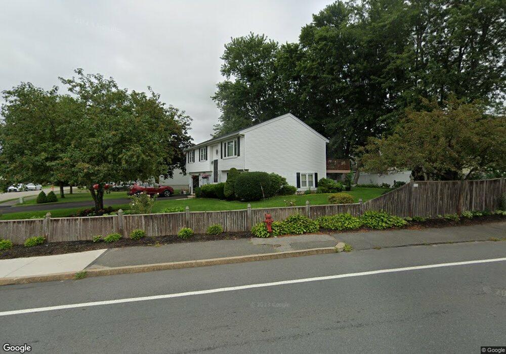 1 Litchfield Dr, Woburn, MA 01801 - photo 1