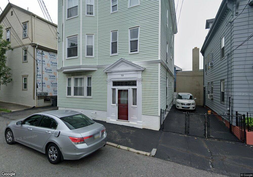 39 Armstrong Ave unit 2, Providence, RI 02903 - photo 1